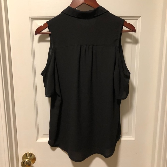 𝅺EXPRESS cold shoulder shirt - Picture 5 of 5
